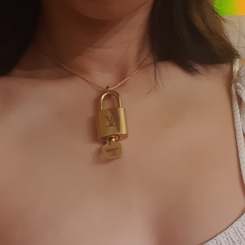 Louis Vuitton lock and key necklace choker